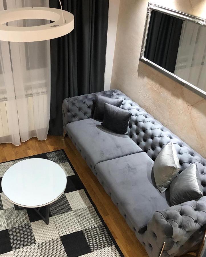 Lux Apartman 33 Kragujevac Exterior photo