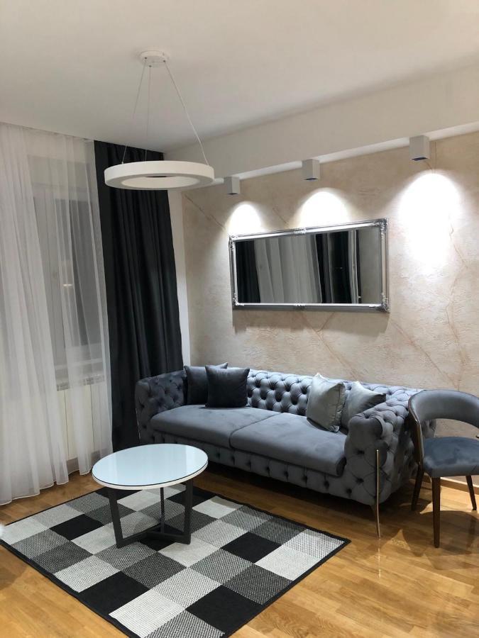 Lux Apartman 33 Kragujevac Exterior photo